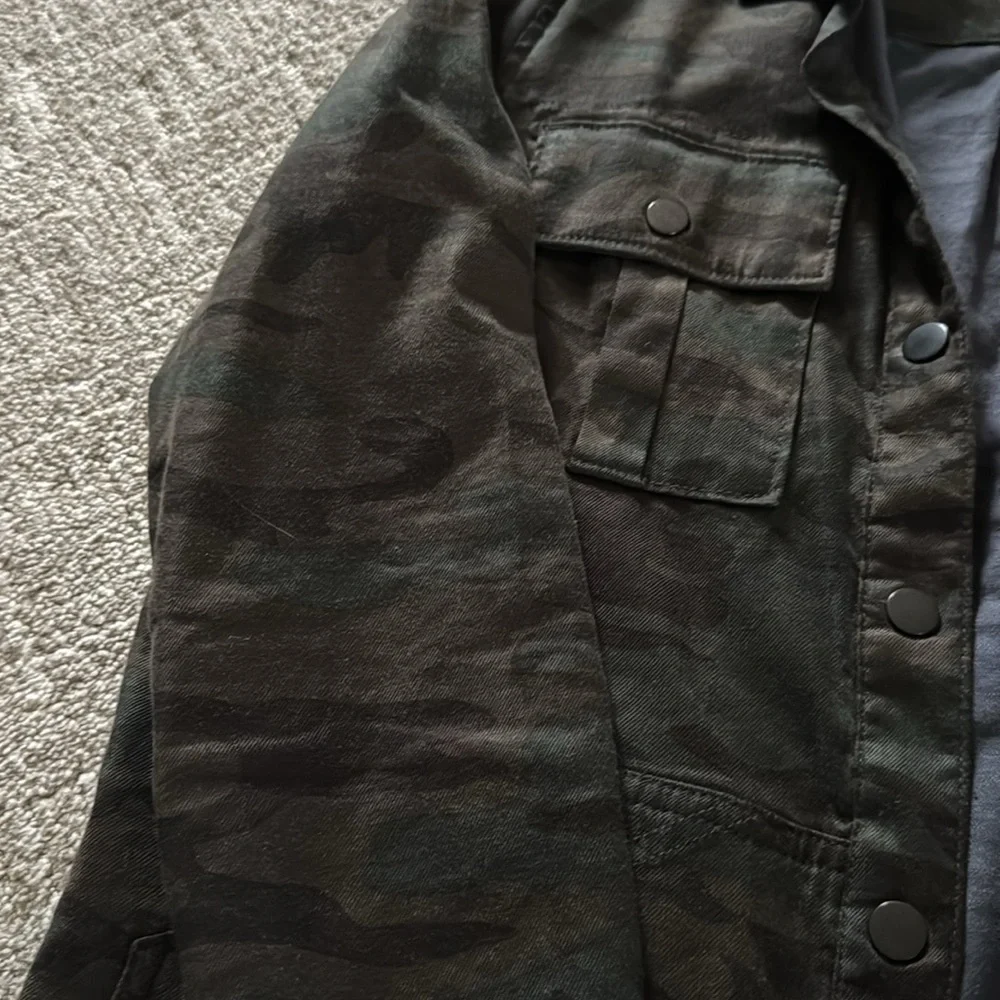 Level 99 shacket - Picture 3 of 3
